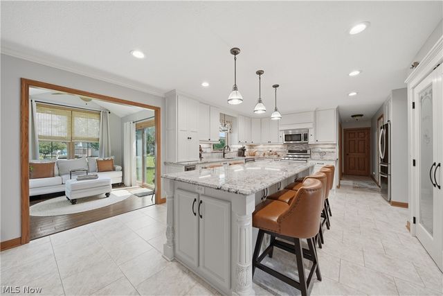 3530 Lamb Circle NW, North Canton, OH 44720