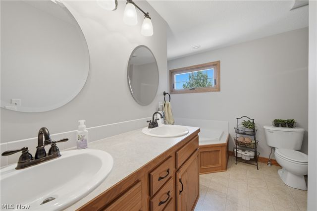 3530 Lamb Circle NW, North Canton, OH 44720