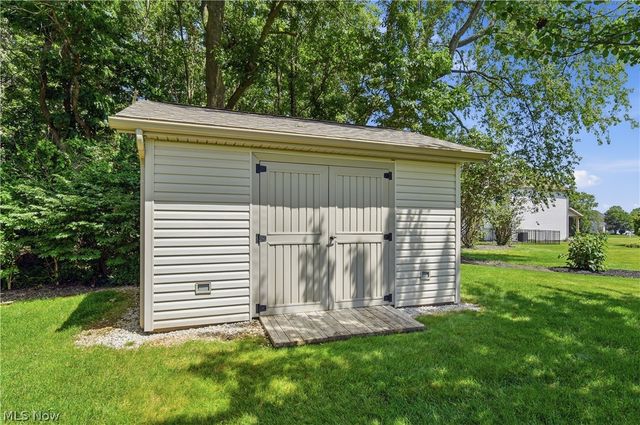 3530 Lamb Circle NW, North Canton, OH 44720