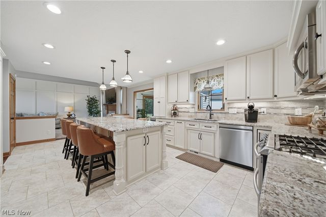 3530 Lamb Circle NW, North Canton, OH 44720