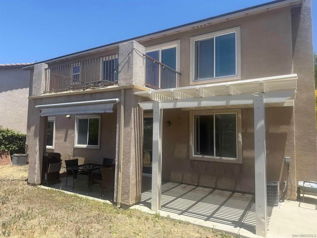 Image 2 of property listing at 35679 Bowervine PLace, Murrieta, CA 92562