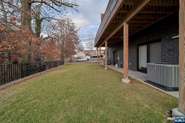 111 Sunset Place A, Palisades Park, NJ 07650
