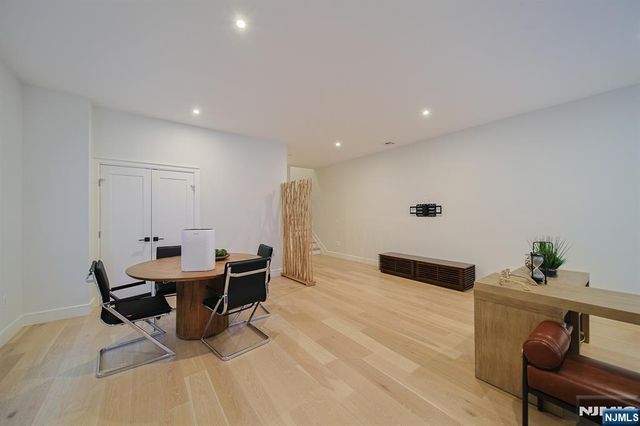 111 Sunset Place A, Palisades Park, NJ 07650