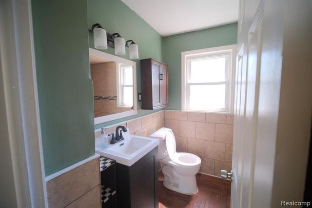 26225 Annapolis Street, Dearborn Heights, MI 48125