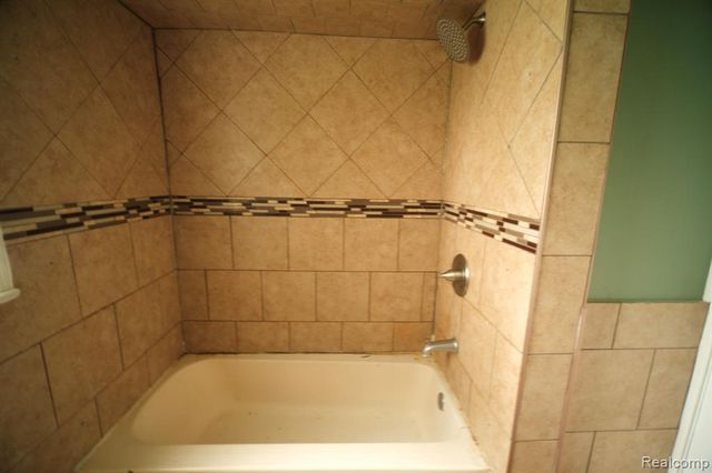 26225 Annapolis Street, Dearborn Heights, MI 48125