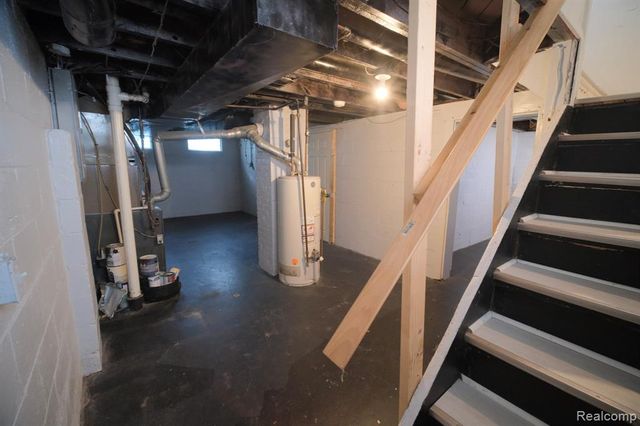 26225 Annapolis Street, Dearborn Heights, MI 48125