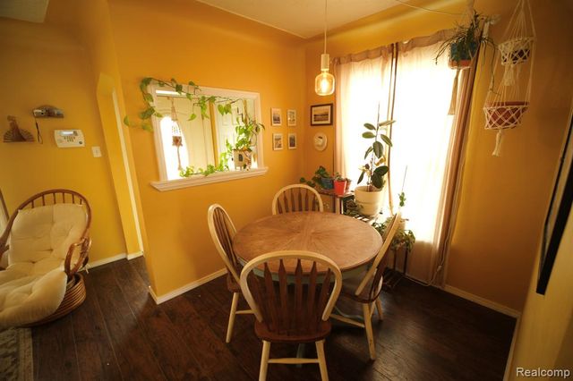 26225 Annapolis Street, Dearborn Heights, MI 48125