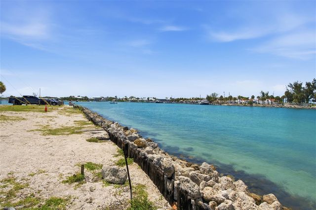 402 KETCH WAY 402, Nokomis, FL 34275