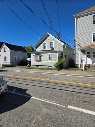 392 Benefit Street 2nd floor, Pawtucket, RI 02861