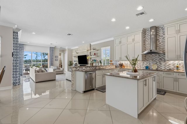 7727 Maywood Crest Drive, Palm Beach Gardens, FL 33412