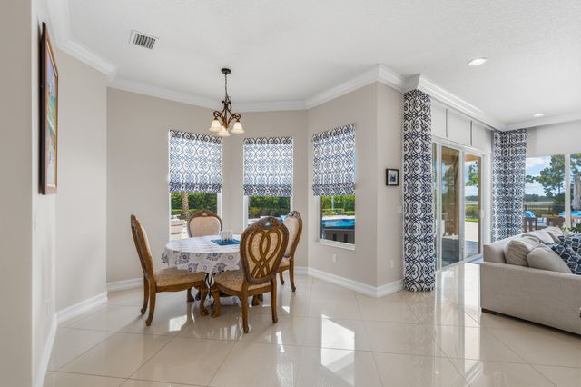 7727 Maywood Crest Drive, Palm Beach Gardens, FL 33412