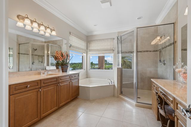 7727 Maywood Crest Drive, Palm Beach Gardens, FL 33412