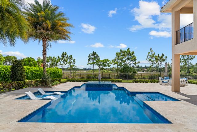 7727 Maywood Crest Drive, Palm Beach Gardens, FL 33412