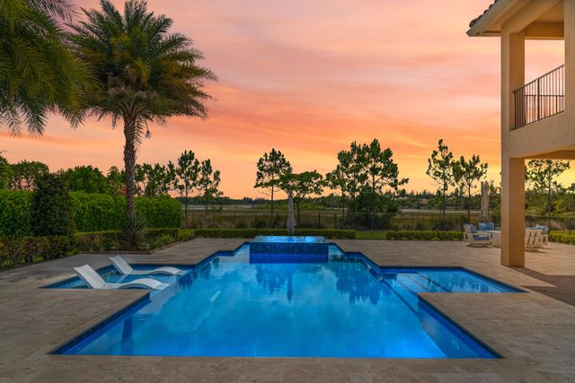 7727 Maywood Crest Drive, Palm Beach Gardens, FL 33412