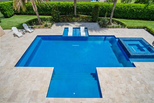 7727 Maywood Crest Drive, Palm Beach Gardens, FL 33412
