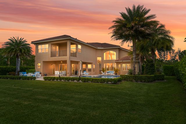 7727 Maywood Crest Drive, Palm Beach Gardens, FL 33412