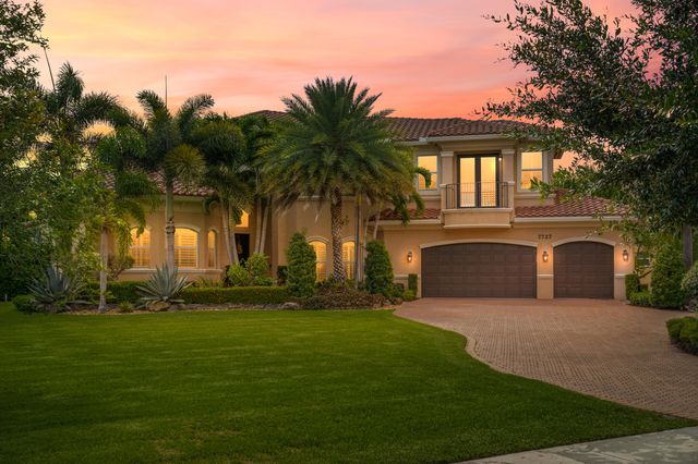 7727 Maywood Crest Drive, Palm Beach Gardens, FL 33412