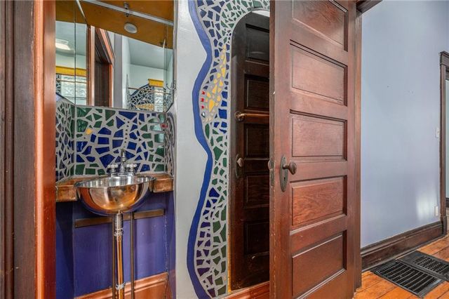 3953 Wyoming Street, Kansas City, MO 64111