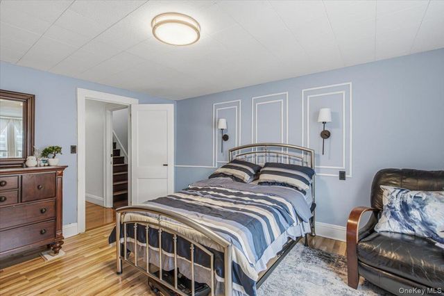 94-26 210th Street, Queens Village, NY 11428