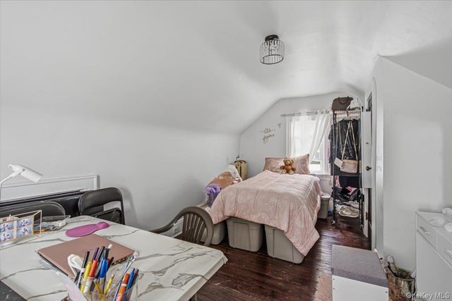 94-26 210th Street, Queens Village, NY 11428