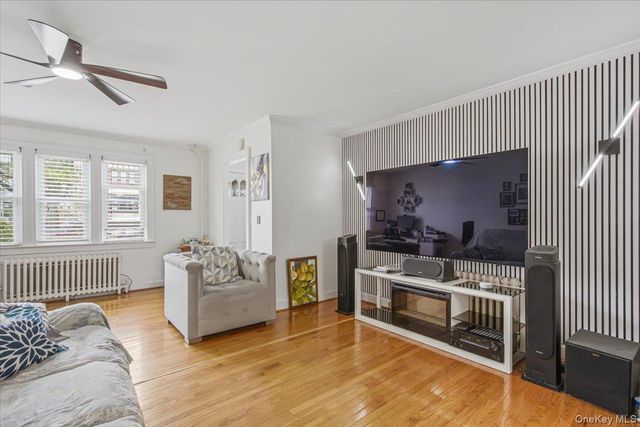 94-26 210th Street, Queens Village, NY 11428