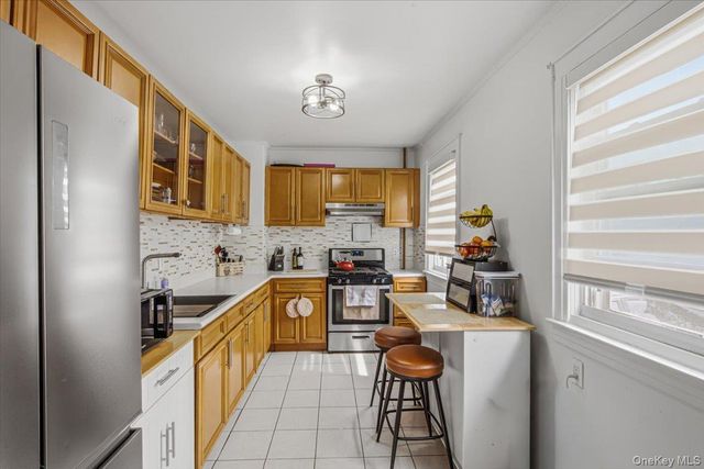 94-26 210th Street, Queens Village, NY 11428