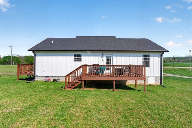 8664 Old Kentucky Rd, Sparta, TN 38583