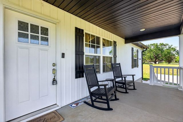 8664 Old Kentucky Rd, Sparta, TN 38583