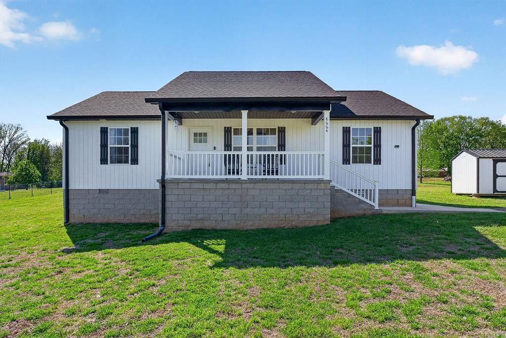 8664 Old Kentucky Rd, Sparta, TN 38583