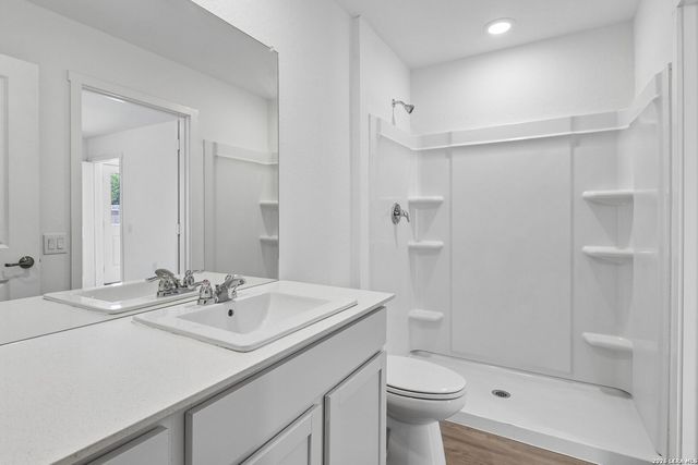 5750 Repeating Way, Von Ormy, TX 78073