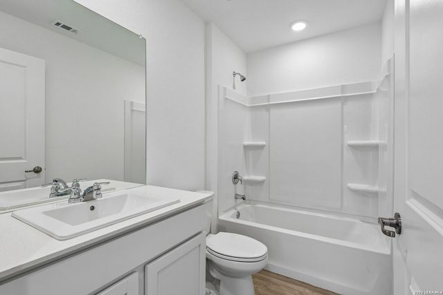 5750 Repeating Way, Von Ormy, TX 78073