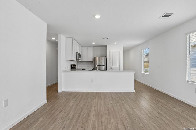5750 Repeating Way, Von Ormy, TX 78073