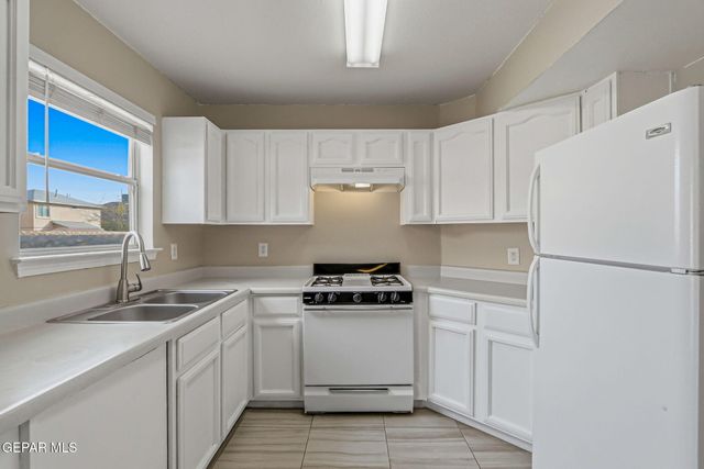 3424 TIERRA CROMO Drive, El Paso, TX 79938