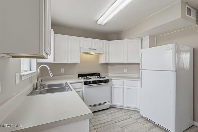 3424 TIERRA CROMO Drive, El Paso, TX 79938