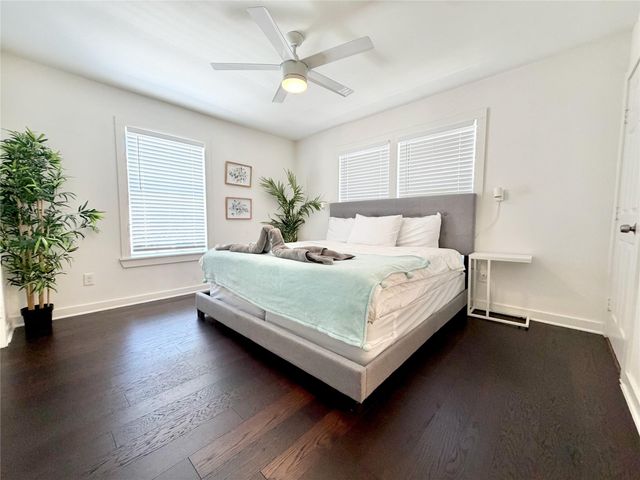 218 W 15th Street N, Houston, TX 77008