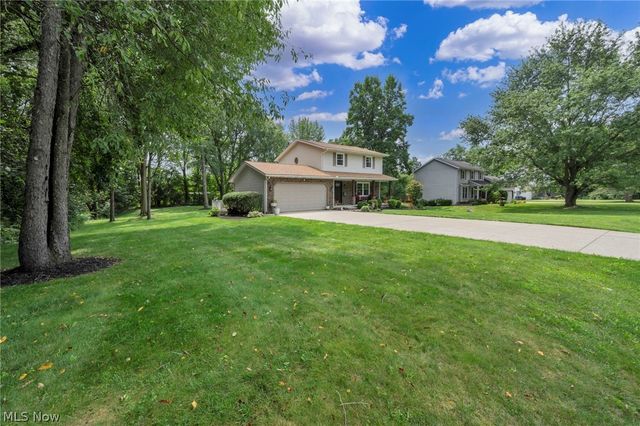 2322 Westport Drive, Akron, OH 44312