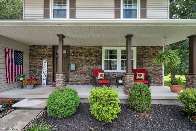 2322 Westport Drive, Akron, OH 44312