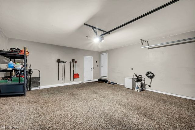 2322 Westport Drive, Akron, OH 44312
