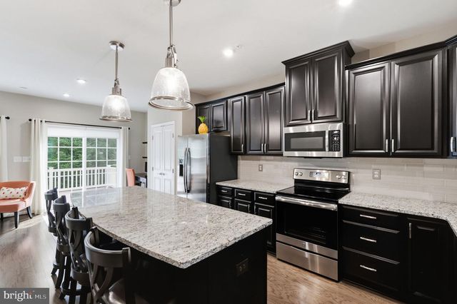 160 MULBERRY DR, Malvern, PA 19355