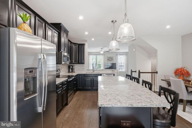 160 MULBERRY DR, Malvern, PA 19355