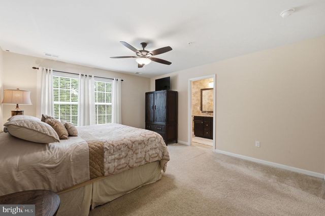 160 MULBERRY DR, Malvern, PA 19355