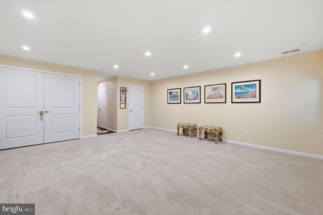 160 MULBERRY DR, Malvern, PA 19355