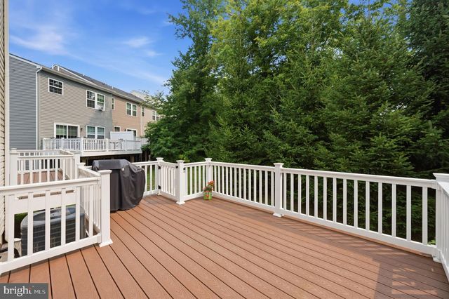160 MULBERRY DR, Malvern, PA 19355