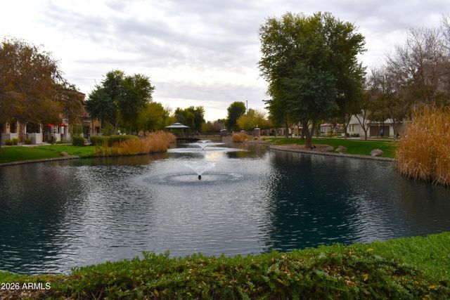 1821 E BERNIE Lane 107, Gilbert, AZ 85295