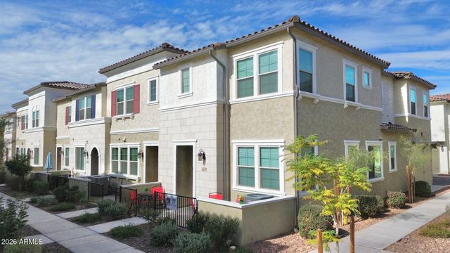 1821 E BERNIE Lane 107, Gilbert, AZ 85295