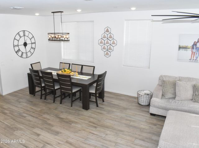 1821 E BERNIE Lane 107, Gilbert, AZ 85295