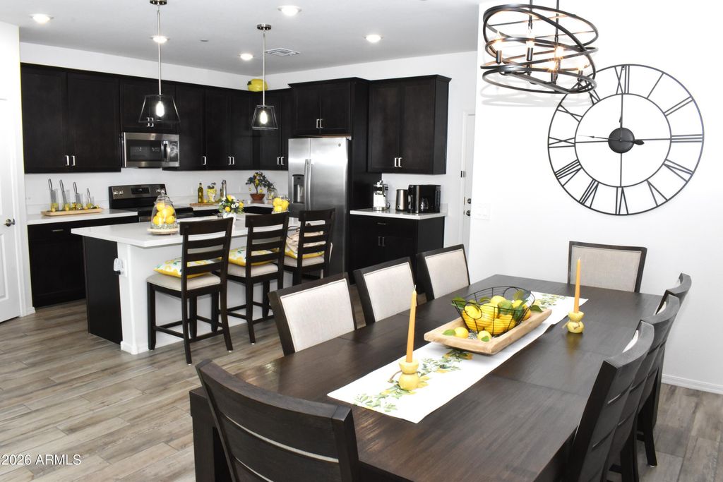 1821 E BERNIE Lane 107, Gilbert, AZ 85295