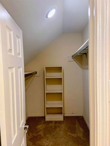 32 Woodland Court, Jacksonville, AR 72076