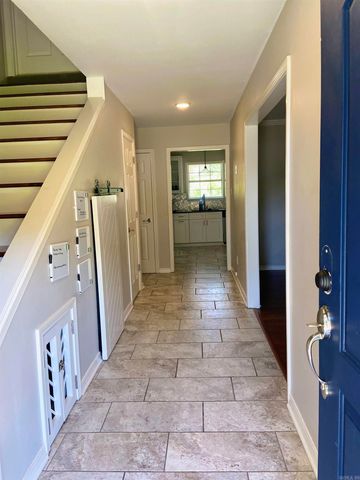 32 Woodland Court, Jacksonville, AR 72076