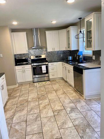 32 Woodland Court, Jacksonville, AR 72076